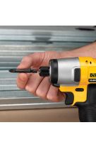 DEWALT ΠΑΛΜΙΚΟ KΑΤΣΑΒΙΔΙ DW 2 XR LI-ION 2.0A DCF815D2-QW