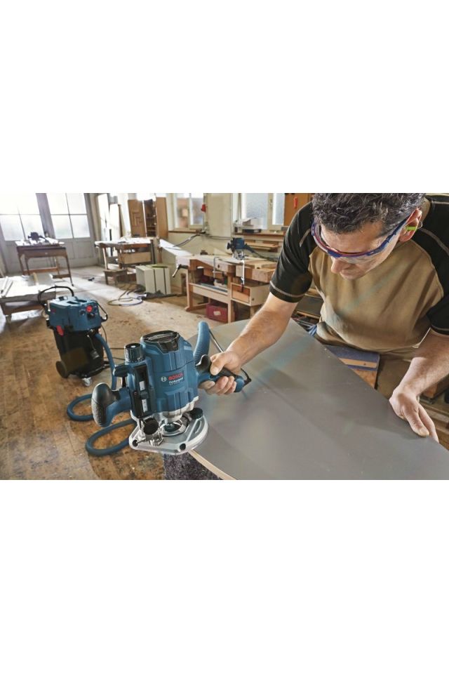BOSCH ΚΑΘΕΤΗ ΦΡΕΖΑ GOF 1250 CE PROFESSIONAL 0601626000