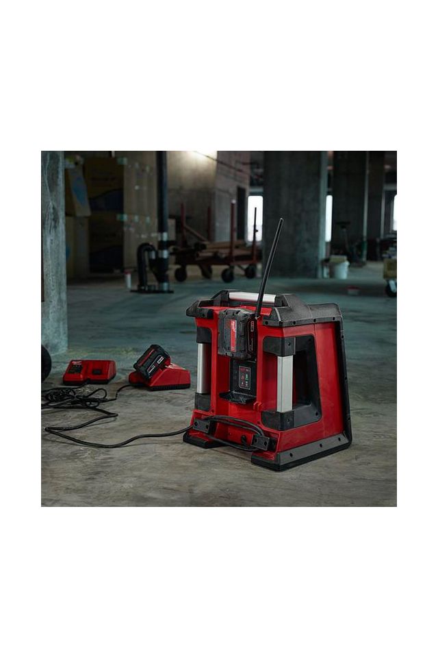 MILWAUKEE ΡΑΔΙΟΦΩΝΟ ΦΟΡΤΙΣΤΗΣ ΕΡΓΟΤΑΞΙΟΥ (SOLO) ΜΕ BLUETOOTH M18™ RC-0 4933446639