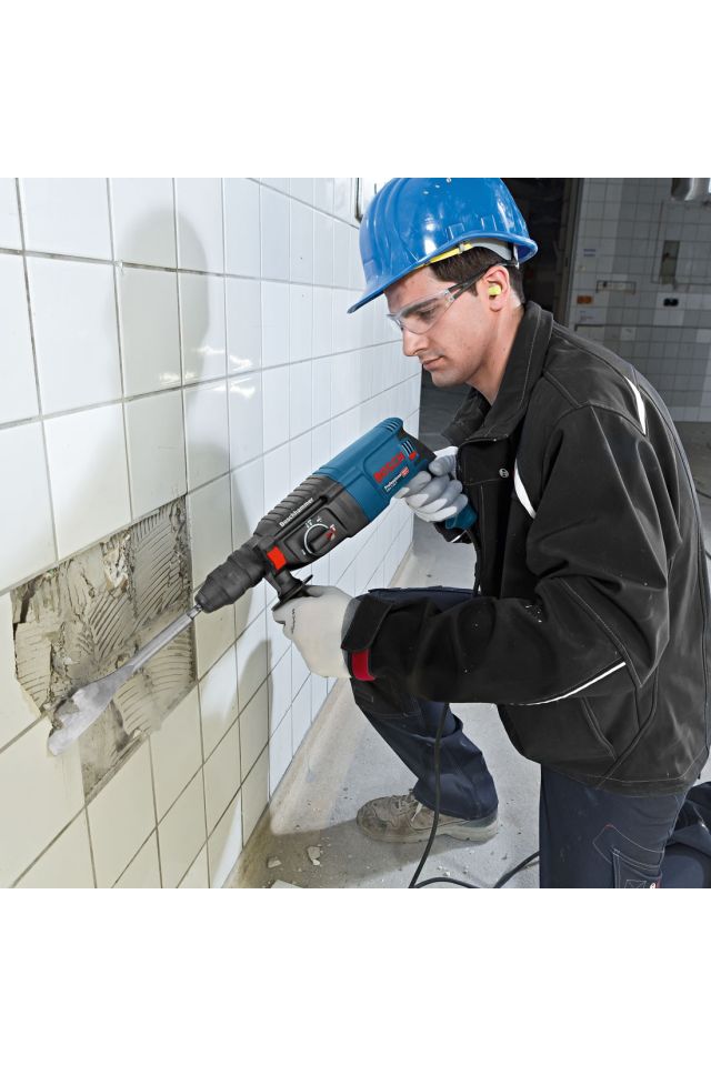 BOSCH ΠΙΣΤΟΛΕΤΟ 830 W GBH 2-26 F PROFESSIONAL ΚΑΙ ΣΕΤ 5 ΤΡΥΠΑΝΙΩΝ 06112A4001 (ΚΑΙ ΔΩΡΟ ΤΣΑΝΤΑ ΕΡΓΑΛΕΙΩΝ)