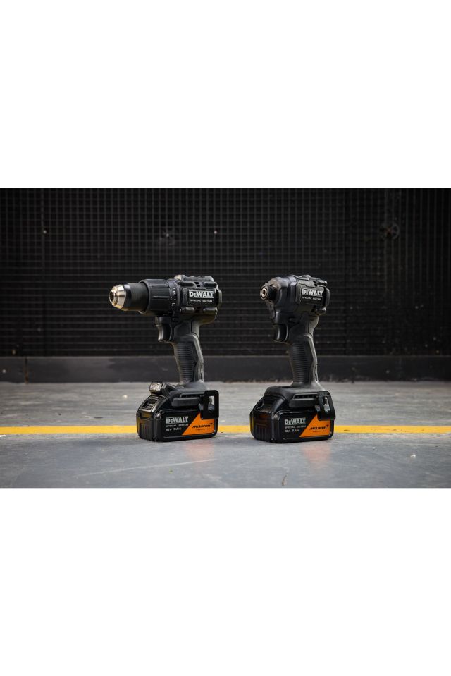 DEWALT X MCLAREN COMBO KIT 18V XR ΚΡΟΥΣΤΙΚΟ ΔΡΑΠΑΝΟ - ΠΑΛΜΙΚΟ ΚΑΤΣΑΒΙΔΙ (2X 5AH) DCK2222MP2T-QW