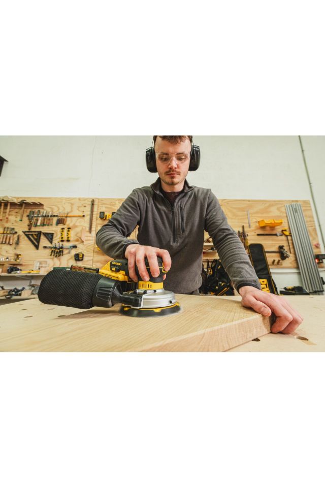 DEWALT 18V XR BL ΕΚΚΕΝΤΡΟ ΤΡΙΒΕΙΟ 150MM (2X5.0AH) ΣΕ ΚΑΣΕΤΙΝΑ TSTAK DCW230P2-QW