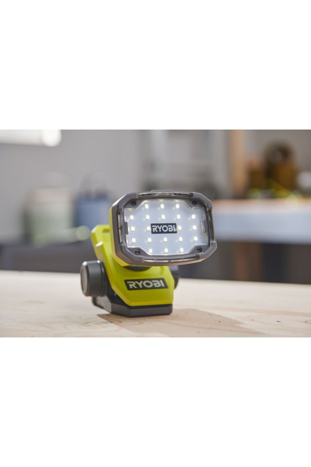 RYOBI CLIP ΕΠΑΝΑΦΟΡΤΙΖΟΜΕΝΟ ΦΩΣ 4V USB, 1000 LUMENS (ΜΟΝΟ ΣΩΜΑ) RLC4-0